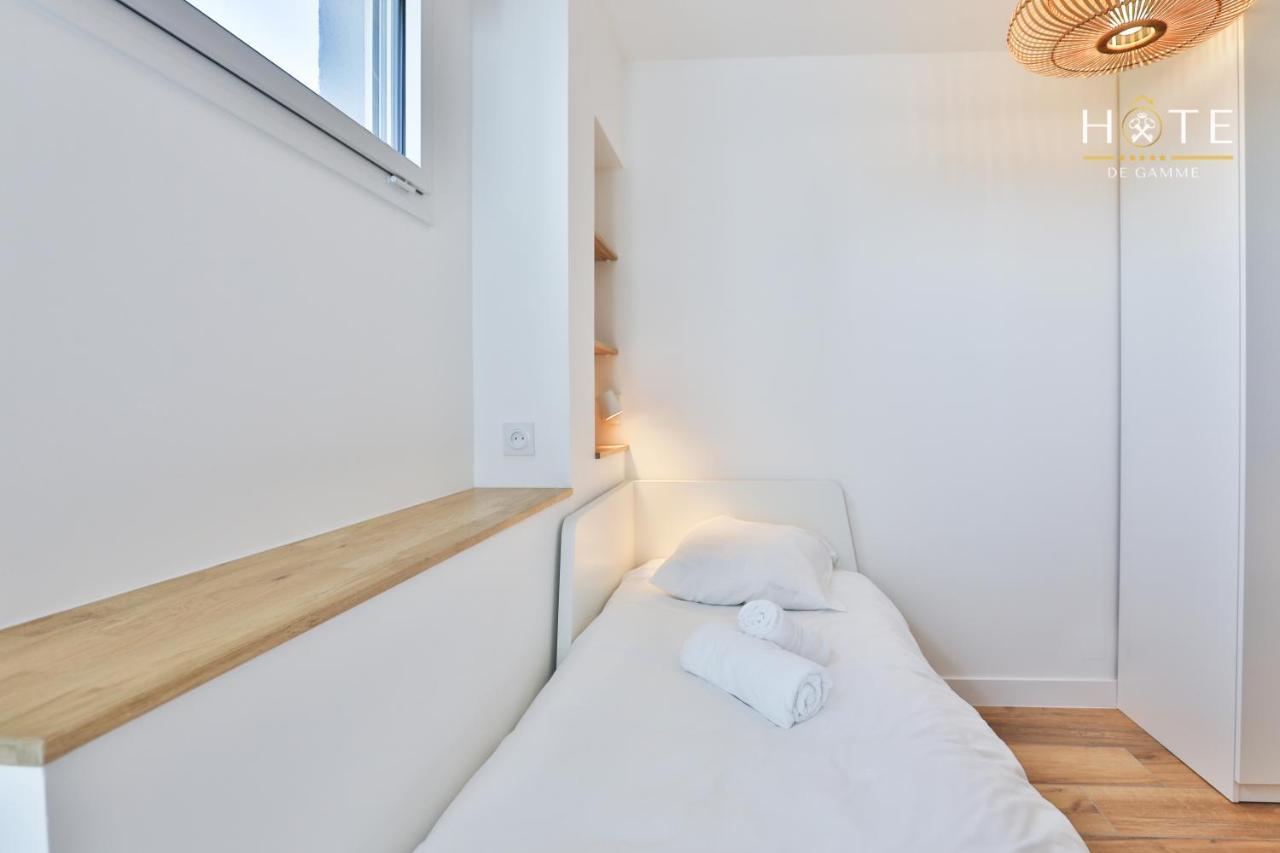 Appartement De Caractere, Superbe Vue Mer 280° La Chaume Esterno foto