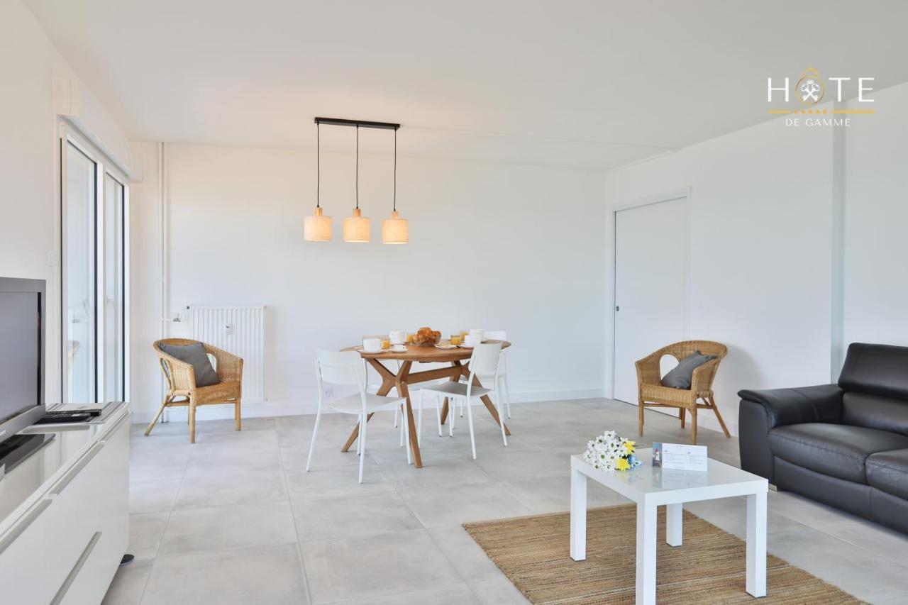 Appartement De Caractere, Superbe Vue Mer 280° La Chaume Esterno foto